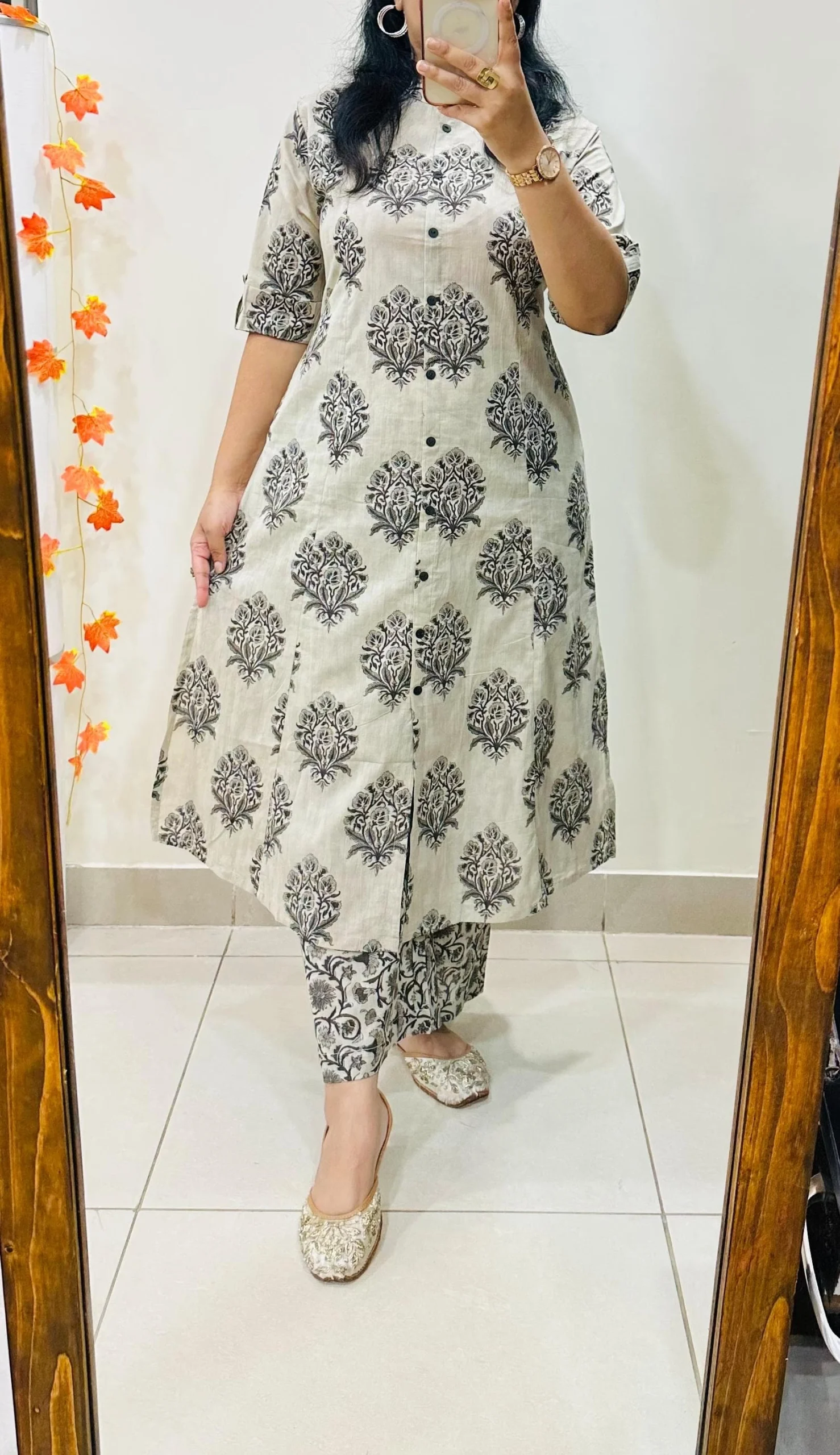 26-08-04-07-36_0 2 PC1684 - Image 1