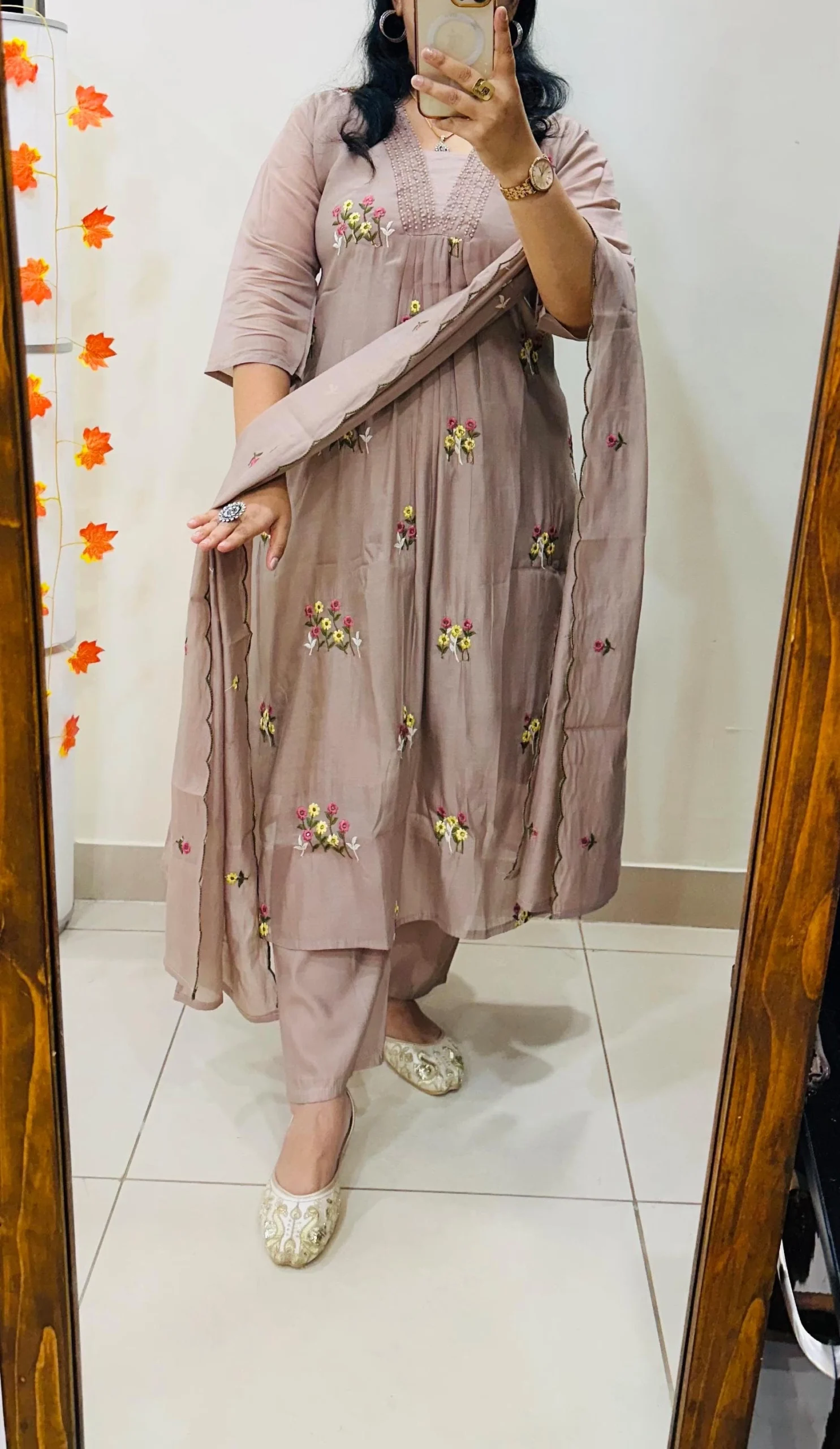 26-10-21-10-15_1 PC1904 - Image 1