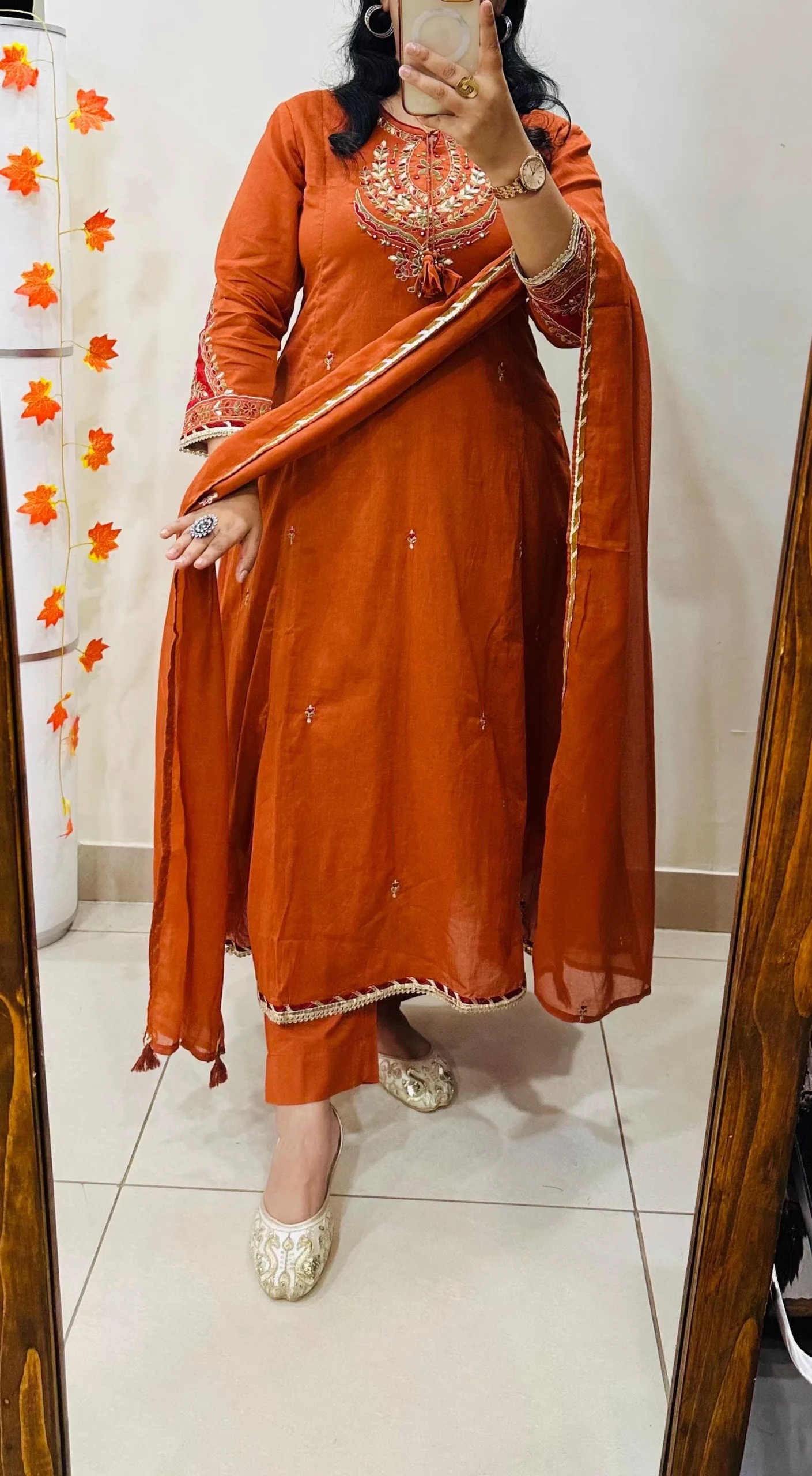 26-10-24-07-40_0 PC1921 - Image 1